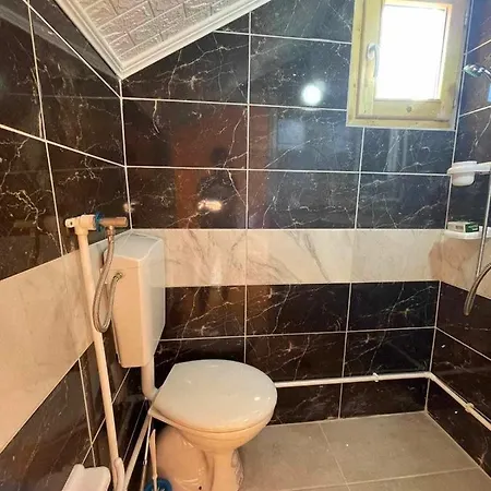 Vikendice Moskva Uvac * Sjenica