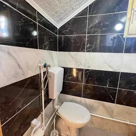 Vikendice Moskva Uvac Сasa de vacaciones *