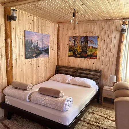 Vikendice Moskva Uvac 度假居 谢尼察