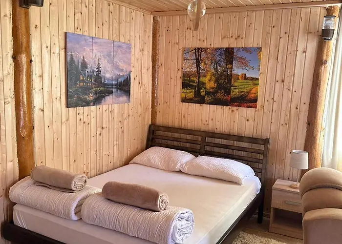 Vikendice Moskva Uvac Tatil Evi Sjenica